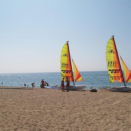 Hotel Montemar Maritim Santa Susanna Bagian luar foto
