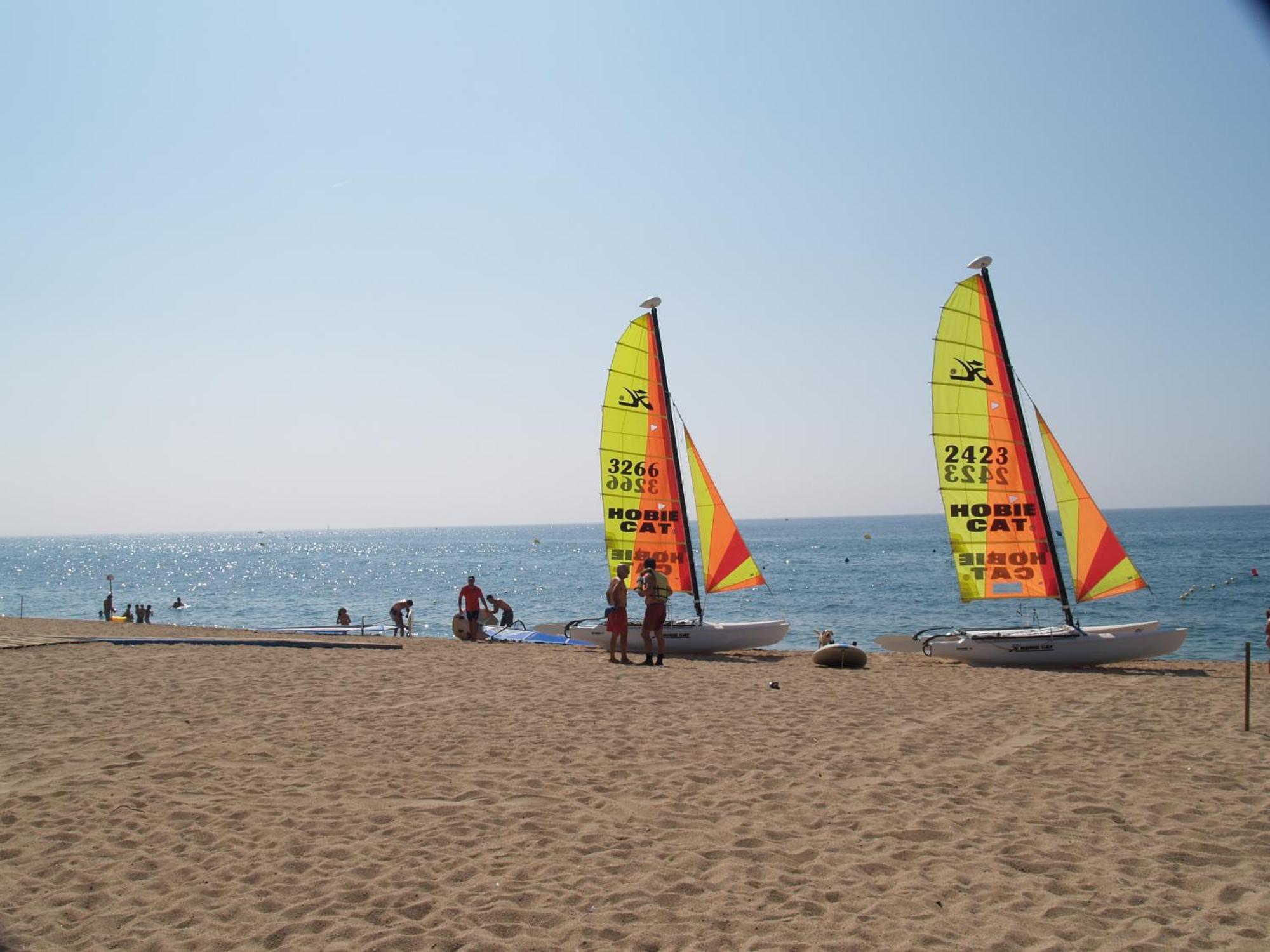 Hotel Montemar Maritim Santa Susanna Bagian luar foto