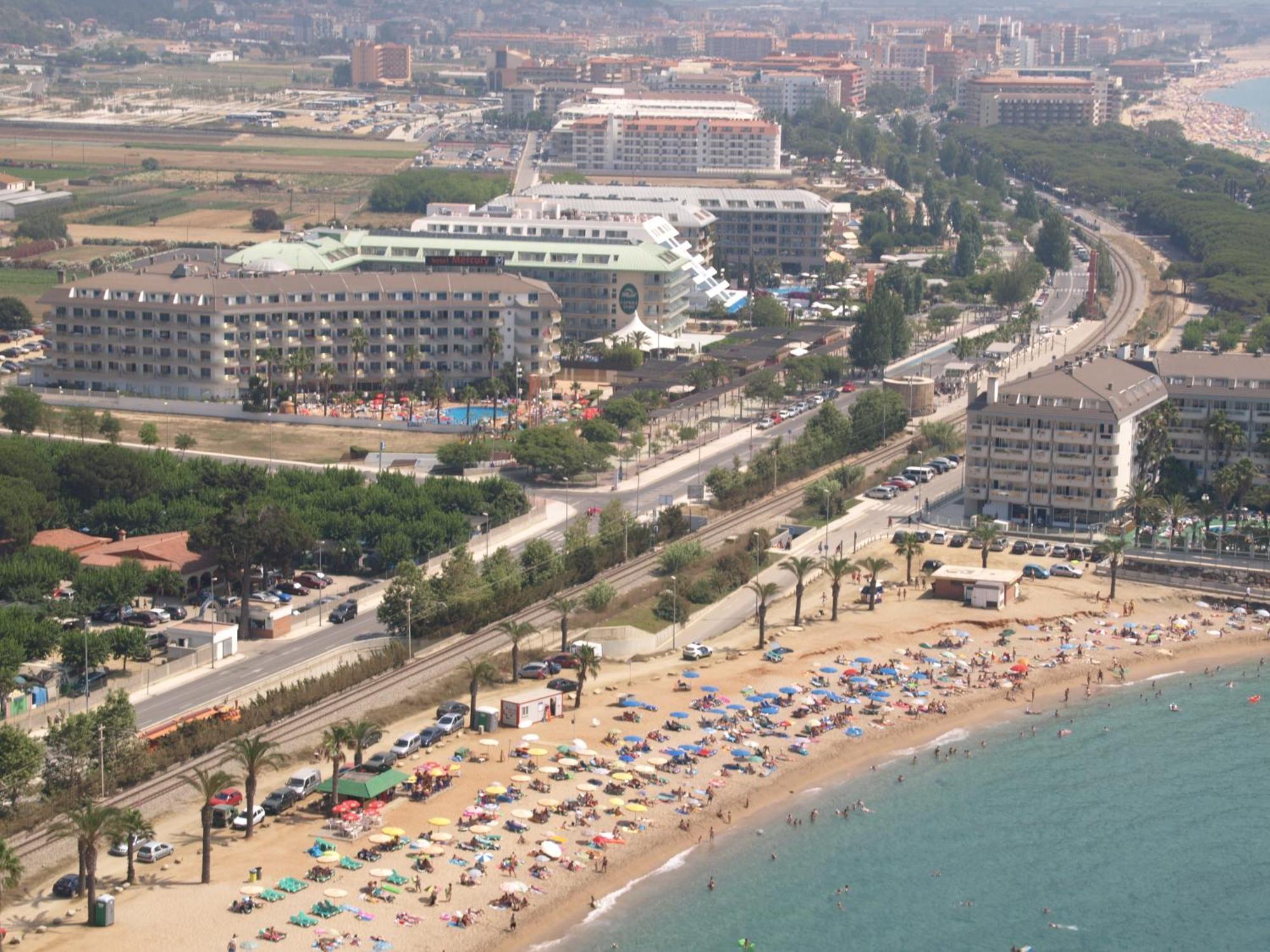 Hotel Montemar Maritim Santa Susanna Bagian luar foto