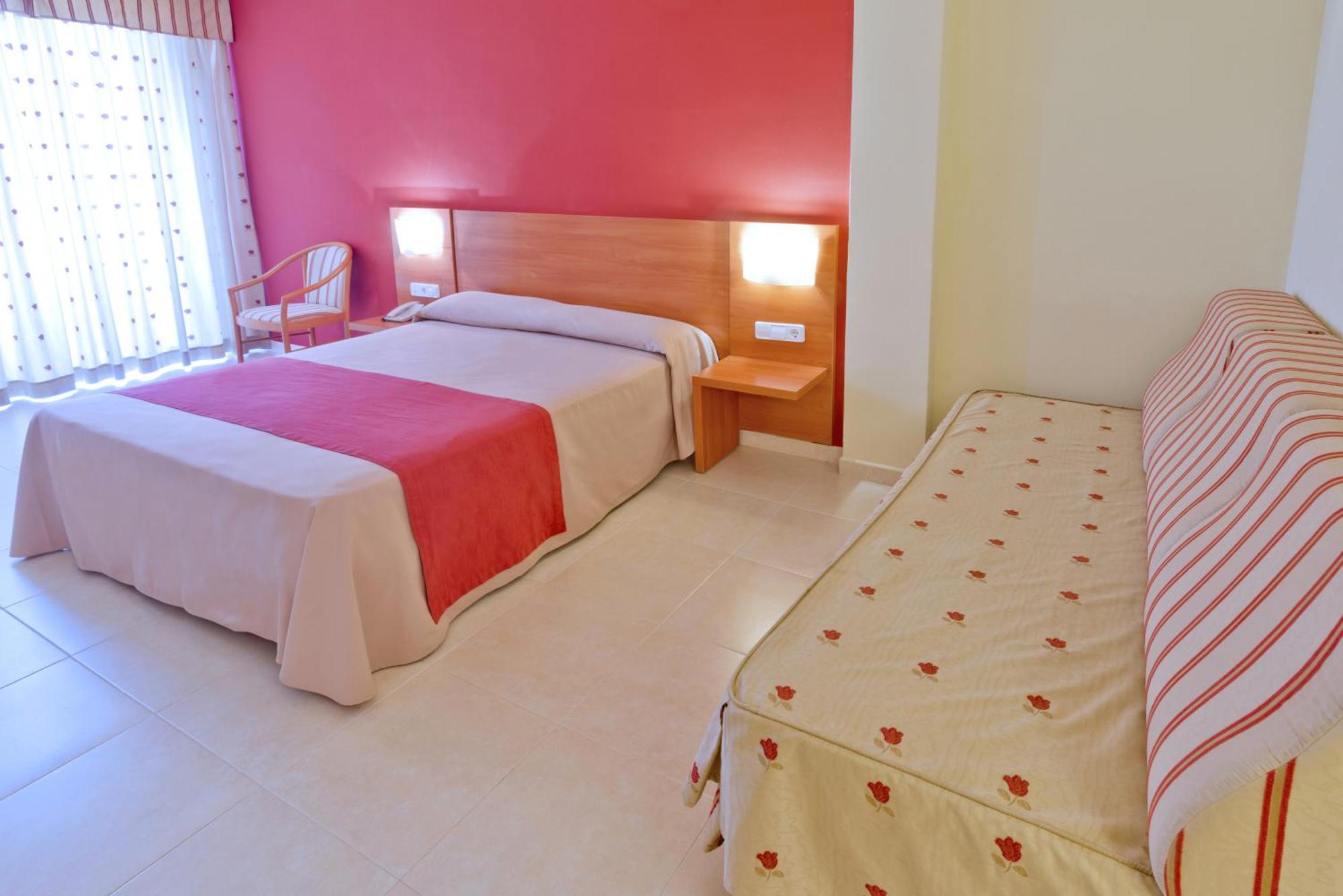 Hotel Montemar Maritim Santa Susanna Ruang foto