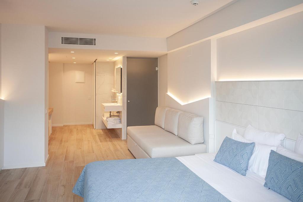Hotel Montemar Maritim Santa Susanna Bagian luar foto